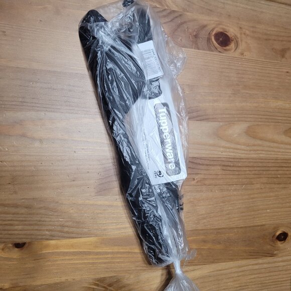 Tupperware Tongs - Picture 6 of 6